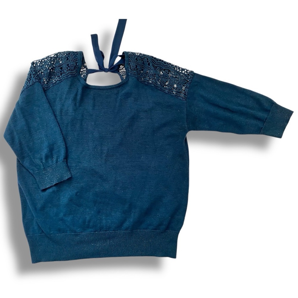 REITMANS festive woman top with 1/2 sleeve and metallics thread